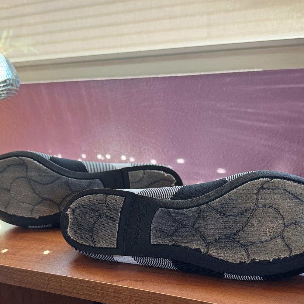 Skechers Black and white Women's Flats size 10 - Picture 7 of 9